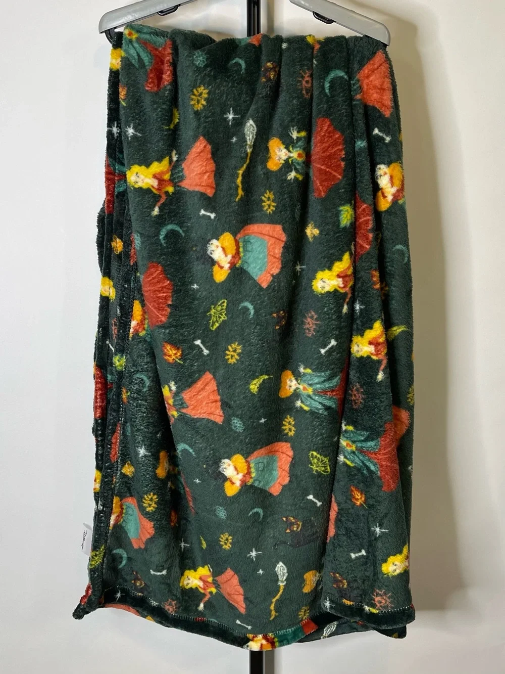 Disney Hocus Pocus Green Soft Blanket The Big One